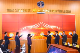 Cérémonie d'inauguration du Centre de surveillance, de cybersécurité et d'opérations intelligentes. Photo: laichau.gov.vn