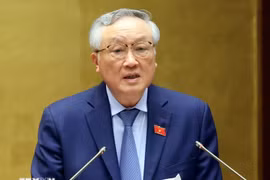 Le président de la Cour populaire suprême du Vietnam, Nguyen Hoa Binh, préside la conférence. Photo: VNA