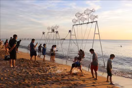 La ville de Phu Quoc attire plus de 723 960 touristes internationaux entre janvier et septembre. Photo: VNA