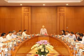Le secrétaire général Nguyen Phu Trong prononce un discours à la réunion de la permanence du Comité central de direction de la prévention et de la lutte contre la corruption et les pratiques malsaines, le 10 mai 2022, à Hanoï. Photo: VNA