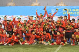 SEA Games 31 : La victoire de l'équipe masculine vietnamienne de football sur des médias étrangers