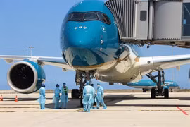 COVID-19: Vietnam Airlines suspend les services au salon d'affaires