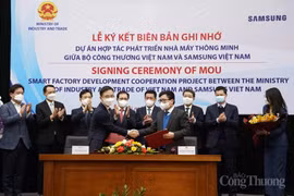 Samsung Vietnam soutient le développement de l'usine intelligente au Vietnam