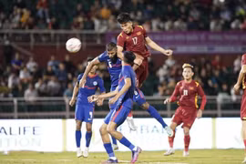 Le Vietnam s'impose 4 à 0 contre Singapour lors d'un match de football amical