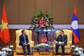 La délégation de l'AAVL rend une visite de courtoisie au président de l'AN lao 
