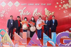 Nouvel An lunaire 2023: les premiers touristes étrangers à Da Nang, Quang Ninh et Binh Thuan 