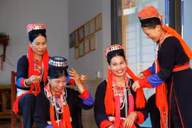 Un festival des costumes des minorités ethniques pour valoriser les savoir-faire traditionnels 