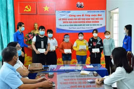 Des expatriés vietnamiens en Italie et à Chypre soutiennent les orphelins du COVID-19