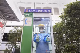COVID-19 : La Thaïlande installe des "COVID Box" pour protéger les agents de santé