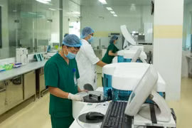 Vietnam: 51 établissements autorisés à faire des tests de dépistage du coronavirus