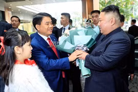Le convoi transportant le président Kim Jong-un est arrivé à Hanoi