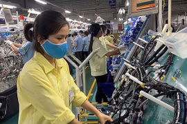 Vinh Phuc soutient les établissements de production industrielle pour améliorer leur productivité