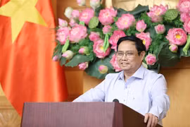 Le PM Pham Minh Chinh préside un débat sur la gestion macroéconomique