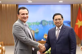 Le Vietnam aspire à coopérer avec AstraZeneca dans la production de vaccins