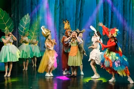 Pièces de théâtre, cadeaux estivaux pour les enfants