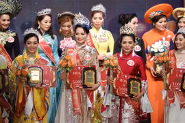 Finale du concours de beauté Mrs “Ao dai” en Europe 2022