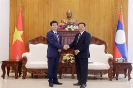 Hanoi, Quang Tri et Son La cultivent leurs liens avec Vientiane, Savannakhet et Huaphan