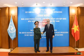Le secrétaire général adjoint de l’ONU visite le Département de maintien de la paix du Vietnam