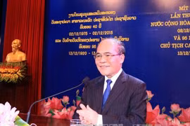 Meeting en l’honneur du 40e anniversaire de la Fête nationale du Laos à Hanoi