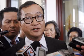Un mandat d’arrêt contre le chef de l’opposition cambodgienne