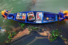 Les lacs de Hanoi menacés par la pollution et l’urbanisation galopante