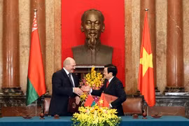Le président biélorusse termine sa visite d’Etat au Vietnam