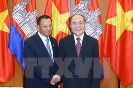Entretien Nguyen Sinh Hung - Say Chhum