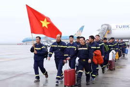 Un grand élan de solidarité vietnamienne pour porter secours aux sinistrés du séisme en Turquie