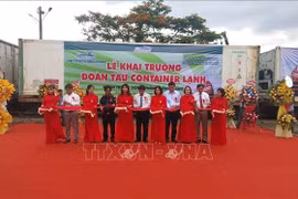 Inauguration du train de conteneurs frigorifiques reliant Binh Duong à la Chine