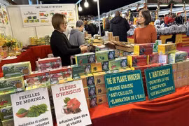 Du thé et des fruits confis vietnamiens au Salon international de l'Agriculture à Paris