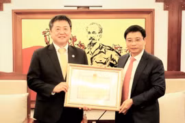 Le représentant en chef de la JICA au Vietnam à l'honneur