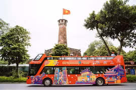 Hanoi proposera des promenades gratuites en bus à impériale pour la Fête nationale