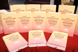 Présentation d’un livre sur le secrétaire général Nguyen Phu Trong et la confiance du peuple du pays