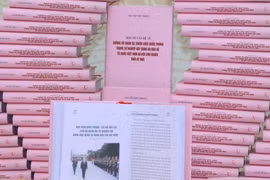 Le livre sur la stratégie de défense du leader du Parti plébiscité