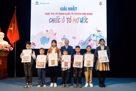 Remise des prix du concours international de peinture Toyota 2022