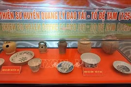 Exposition de près de 500 objets et images du Bouddhisme à Bac Giang