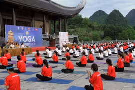 La 9e Journée internationale du yoga diffuse de nouvelles valeurs sur la qualité de vie