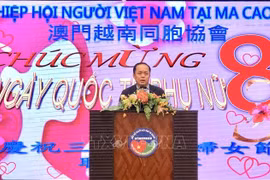 Honneur à la bravoure des femmes vietnamiennes à Macao (Chine) 