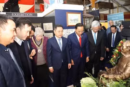 Une statue rénovée du Président Ho Chi Minh inaugurée à Newhaven au Royaume-Uni