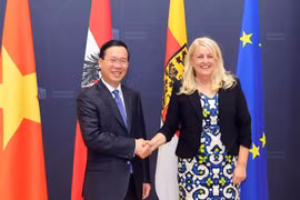 Le président vietnamien rencontre la présidente du Conseil fédéral d’Autriche