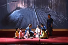 Représentation de l'opéra "Princesse Anio" à Hung Yen