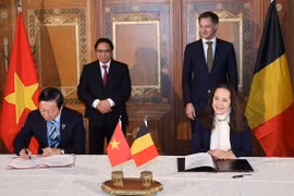 La présidente du Sénat de Belgique au Vietnam pour approfondir les liens