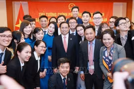 Le Premier ministre Pham Minh Chinh rencontre des Vietnamiens au Japon