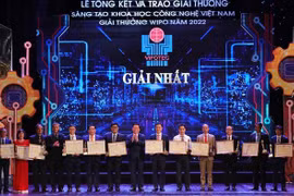 Remise des Prix de l'innovation scientifique et technologique du Vietnam 2022