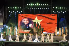 Un programme artistique commémore la victoire de Dien Bien Phu
