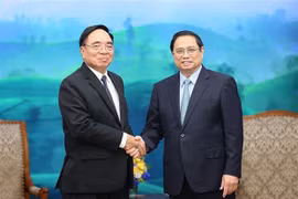 Le PM Pham Minh Chinh reçoit le ministre lao du Plan et de l'Investissement