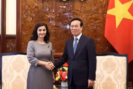 Le président Vo Van Thuong reçoit l'ambassadrice de Bulgarie