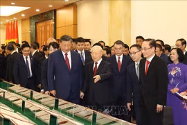 Vietnam-Chine : signature de 36 documents de coopération