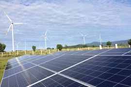 Quatre banques japonaises fourniront 300 millions de dollars pour les énergies renouvelables du Vietnam