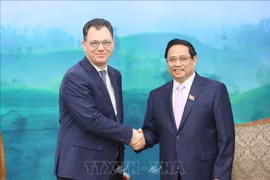 Le Premier ministre Pham Minh Chinh reçoit le ministre roumain de l’Économie, de l’Entrepreneuriat et du Tourisme